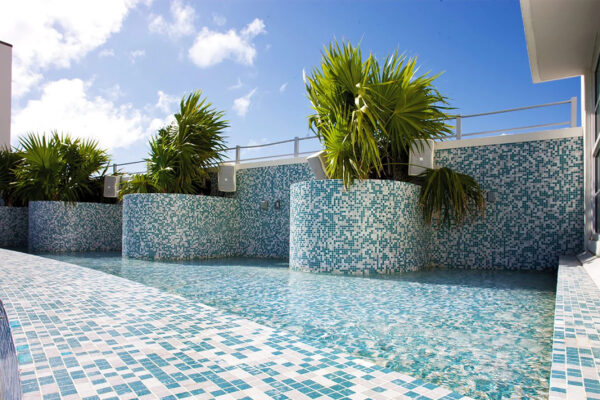 Pool-Friendly Glass Mosaic Tiles - Waterproof Wall Decor for Swim Areas